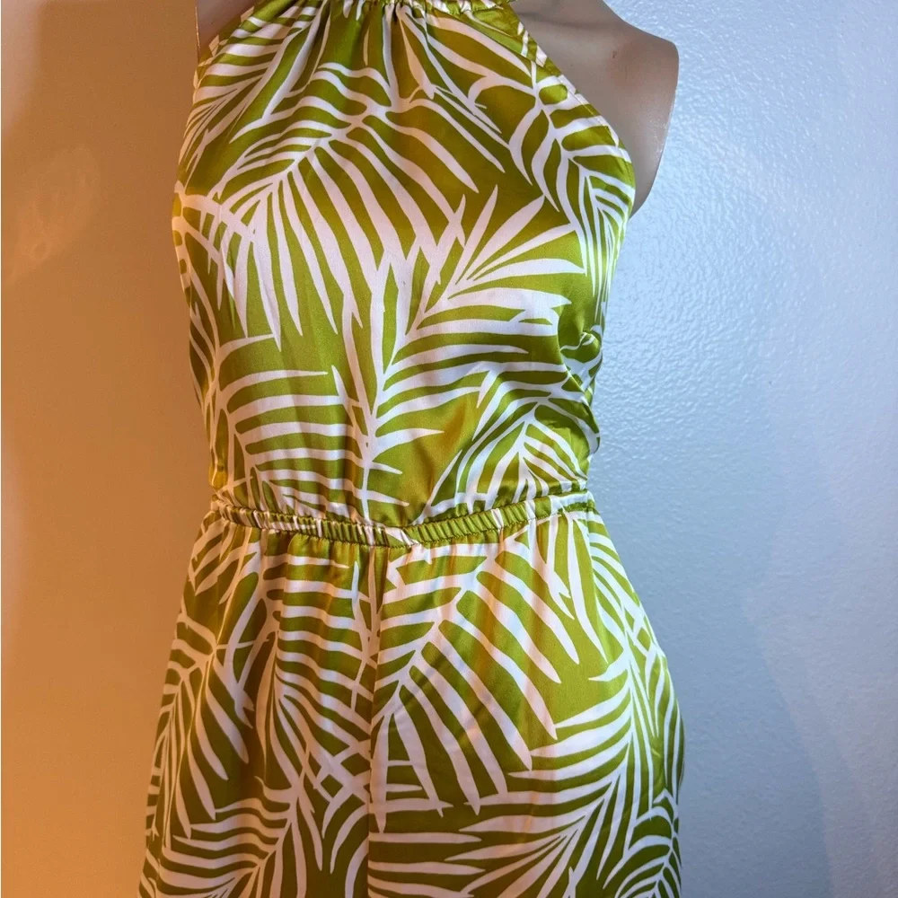 Forever 21 Tropical Leaf Halter Jumpsuit – Olive Green Palm Print, NWT - Picture 4 of 6